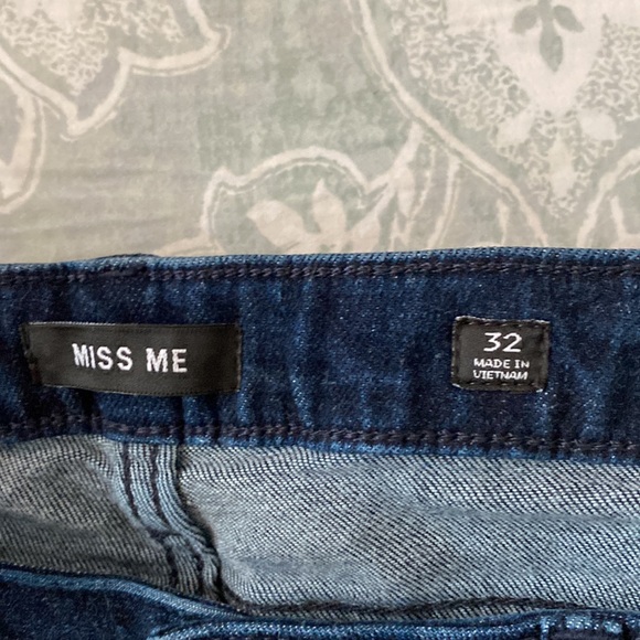Dark Blue Miss Me Skinny Jeans Size 32. NWT - Picture 6 of 7